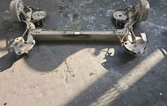 Renault Express Rear axle beam 555110548R IMPRK1556254
