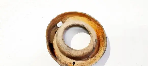 Volvo V50 Front coil spring rubber mount 4m515599aa 4m51-5599-aa