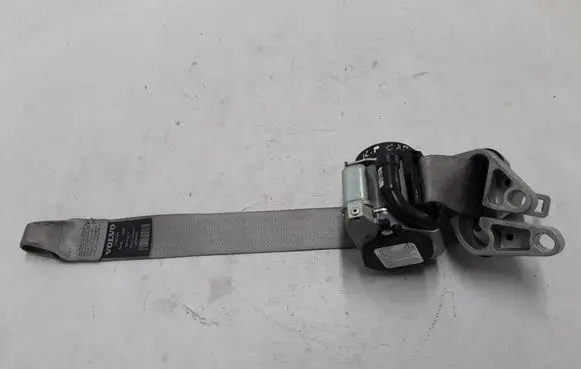 Volvo C70 Front seatbelt