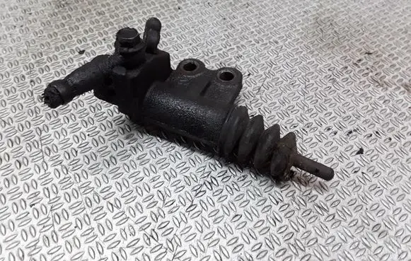 Hyundai Terracan Clutch slave cylinder 