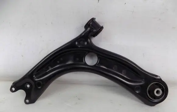 Volkswagen Golf VII Front control arm 5Q0407151R