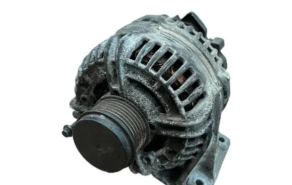 Volvo XC90 Generator/alternator 30667894 0124525060 814V75140A
