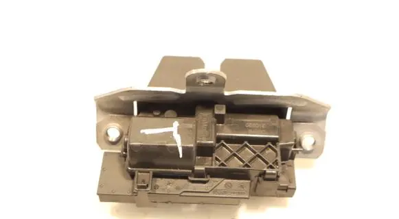 Tailgate/trunk/boot lock/catch/latch