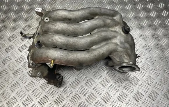 Volkswagen Golf IV Intake manifold 06A133223 B0CAR3AJ ME1C04
