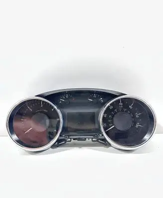 Speedometer (instrument cluster)