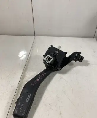 Volkswagen Touran I Indicator stalk 1K0953513A