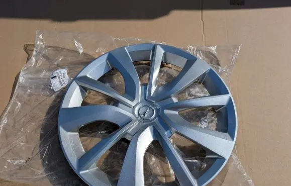 Opel Corsa F R15 wheel hub/cap/trim 9832850080