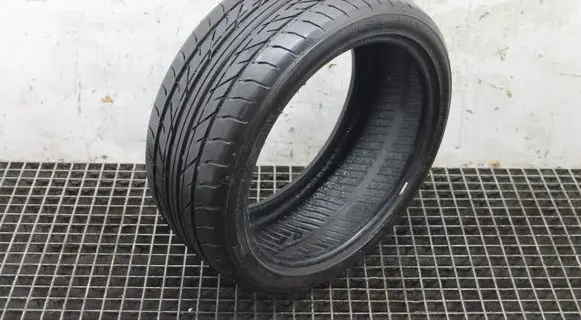Audi TT Mk1 R12 summer tire 23540R18