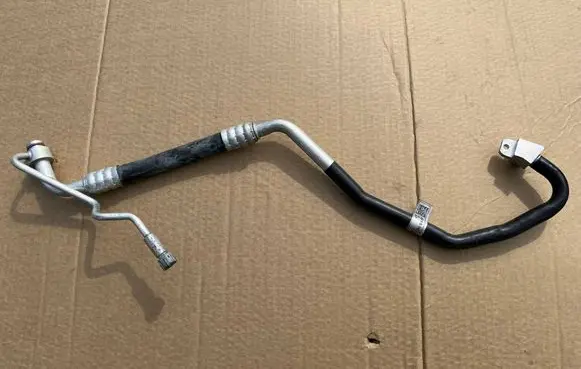 Audi A4 S4 B9 Air conditioning (A/C) pipe/hose 8W2816740