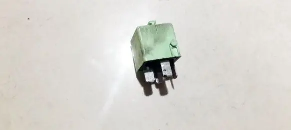 BMW 5 E39 Other relay 61368373700 v23134-k59-x312