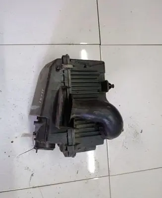 Mazda 6 Air filter box 