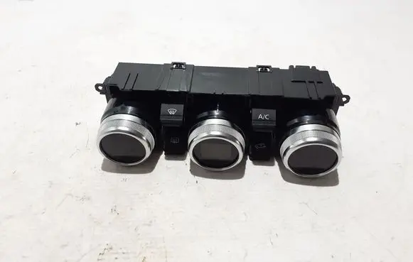 Dacia Duster II Air conditioner control unit module 275105451R