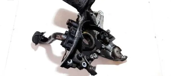 Mitsubishi Colt Oil pump 