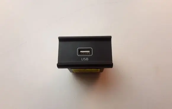 KIA Sportage USB socket connector 96120D9600