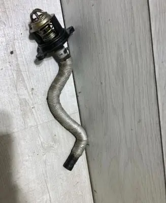 Ford C-MAX II Thermostat housing cm5g-8575-ga