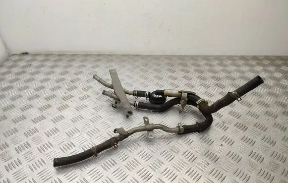 Coolant pipe/hose