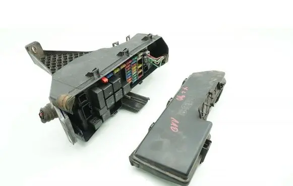 Volvo XC90 Fuse box set 8678449