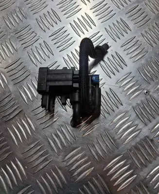Citroen C4 Cactus Turbo solenoid valve 9801887680