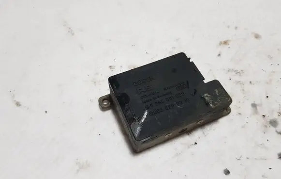 Mercedes-Benz E W124 Comfort/convenience module 0285001050