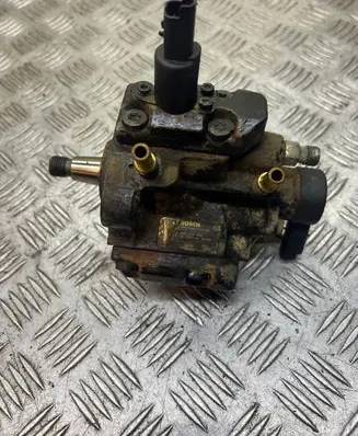 Citroen Xsara Picasso Fuel injection high pressure pump 0445010046