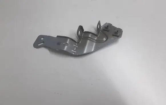 Opel Insignia B Fender mounting bracket 39063368