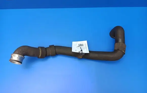 Mercedes-Benz C W203 Engine coolant pipe/hose 2035012882 A2035012882