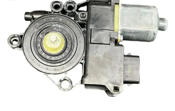 KIA Venga Front door window regulator motor 824601P010 0130822551