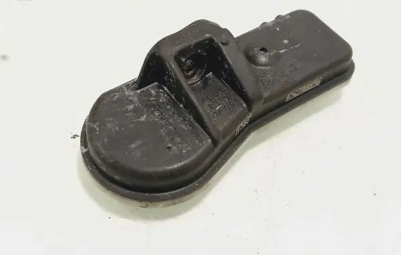 Hyundai i30 Tire pressure sensor IT100