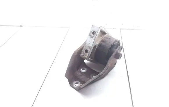 Smart ForTwo I Engine mount bracket