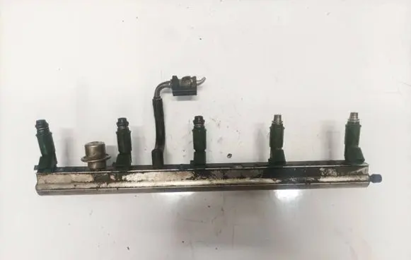 Volvo S60 Fuel main line pipe 9202710 1065146