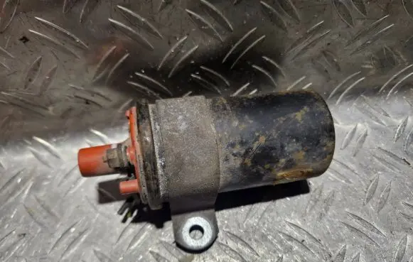BMW 3 E30 High voltage ignition coil 0221119335 170965