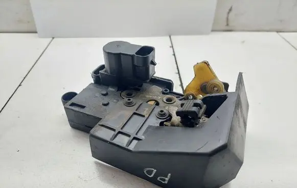 Alfa Romeo 156 Front door lock 0148