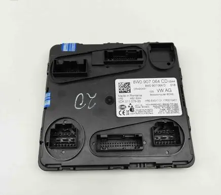 Audi Q7 4M Central body control module 8W0907064D 8W0907064CD