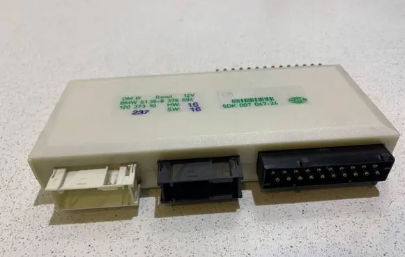 BMW 5 E39 Comfort/convenience module 61358376694 12037310 5DK00704724