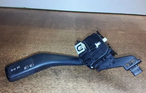 Volkswagen Touran I Indicator stalk 1KO953513 CZK03