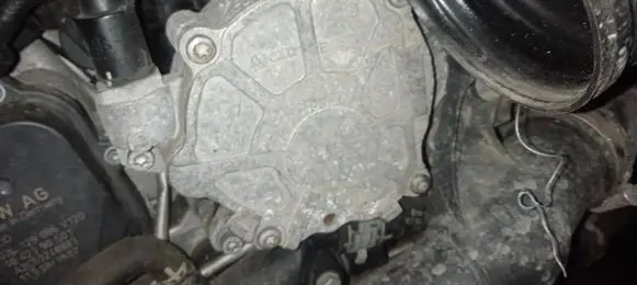 Mitsubishi Lancer X Vacuum pump 03L145100