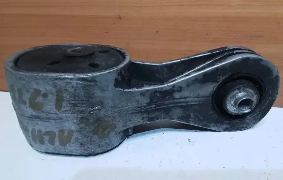 Seat Alhambra (Mk1) Gearbox mount 7M3399201G YM216A026FB