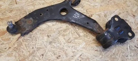 Volvo V40 Front lower control arm/wishbone AV613A262DA