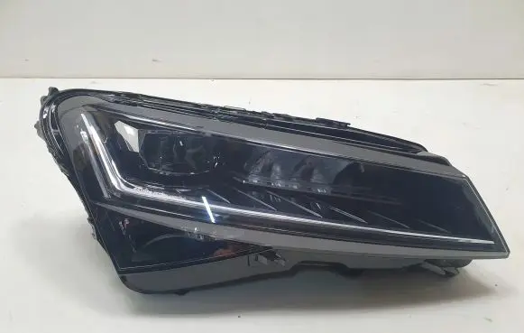 Skoda Superb B8 (3V) Headlight/headlamp 3V1941016D