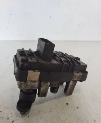 Volkswagen Touran II Electric auxiliary coolant/water pump PPAGF40