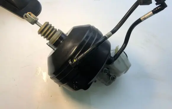 BMW 4 F32 F33 Brake booster 296798422 29679842203 6798422