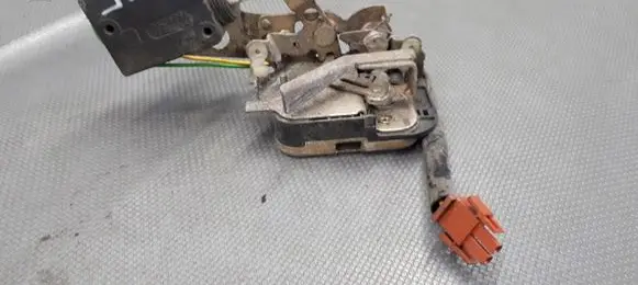 Volvo 460 Sliding door lock 