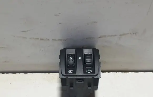 Renault Captur Light switch 251900001R 88020009