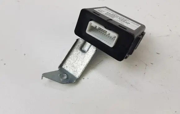 Toyota Avensis T250 Light module LCM 8996005030