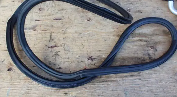 Audi A4 S4 B9 Front door rubber seal 8W0831721B