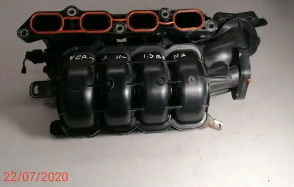 Toyota Verso-S Intake manifold
