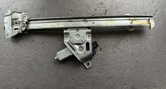 Mitsubishi Pajero Front door window regulator with motor MR436859 062020-0630 MR523511
