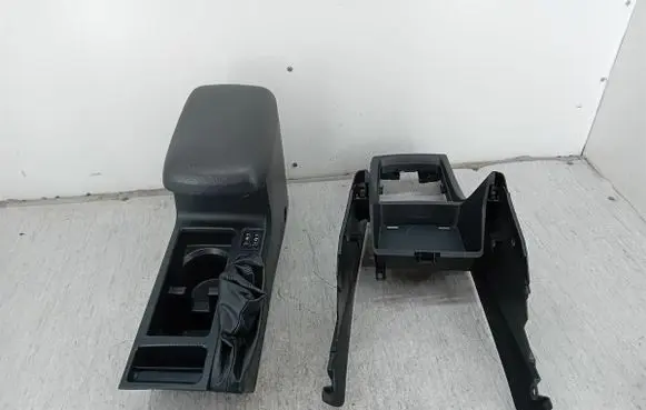 Subaru XV I Center console 