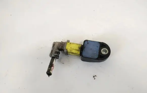 Toyota RAV 4 (XA30) Airbag deployment crash/impact sensor