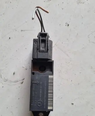 Mercedes-Benz CLS C219 Airbag deployment crash/impact sensor A0028202726 25571203A4
